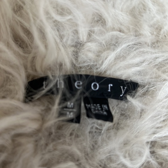 Fur jacket - Picture 5 of 7